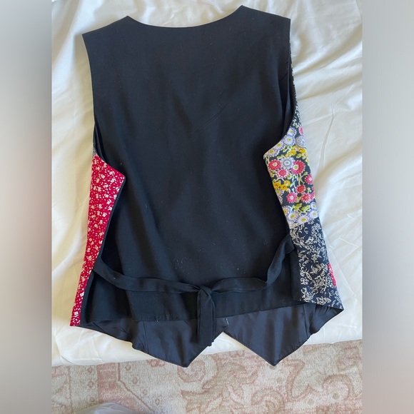 Other Destination Vest - Picture 3 of 3